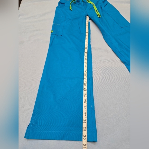 Womens Crocs Medical Apparel Cargo Scrubs Pants Sz Small Petite Turquoise Blue - Picture 6 of 9